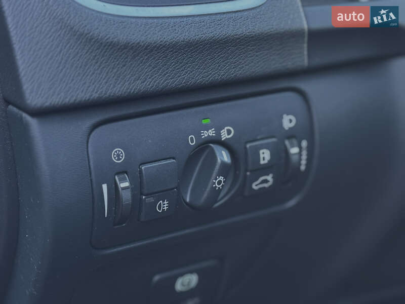 Универсал Volvo V60 2011 в Староконстантинове фото 19 Универсал Volvo V60 2011 в Староконстантинове