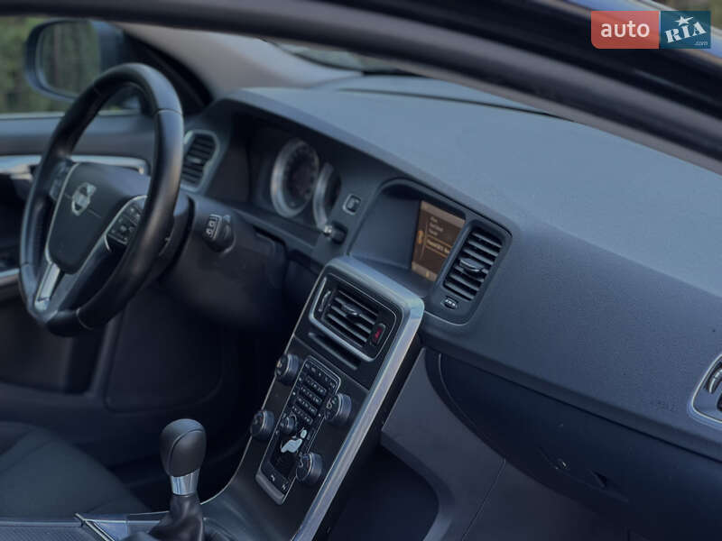 Универсал Volvo V60 2011 в Староконстантинове фото 25 Универсал Volvo V60 2011 в Староконстантинове