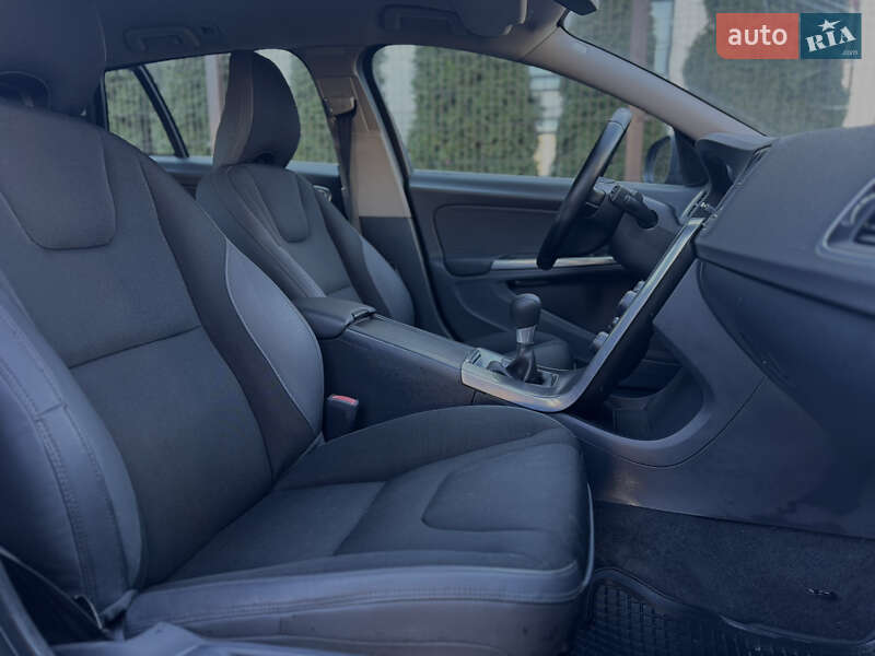Универсал Volvo V60 2011 в Староконстантинове фото 27 Универсал Volvo V60 2011 в Староконстантинове