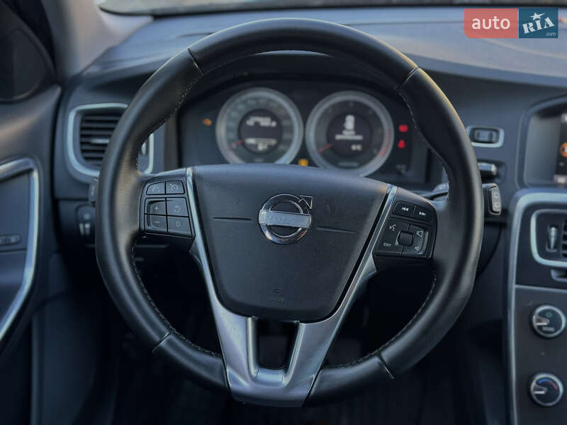 Универсал Volvo V60 2011 в Староконстантинове фото 23 Универсал Volvo V60 2011 в Староконстантинове
