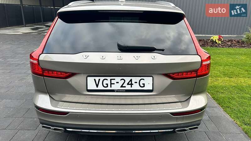 Универсал Volvo V60 2021 в Ровно
