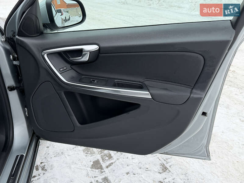 Универсал Volvo V60 2013 в Луцке фото 16 Универсал Volvo V60 2013 в Луцке