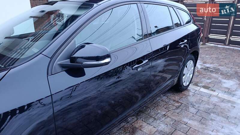 Универсал Volvo V60 2011 в Стрые