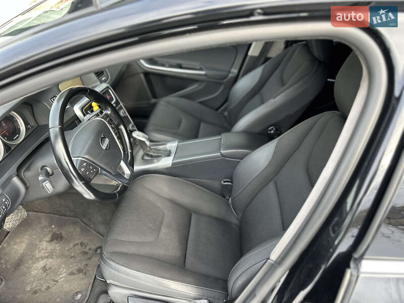 Универсал Volvo V60 2013 в Калуше