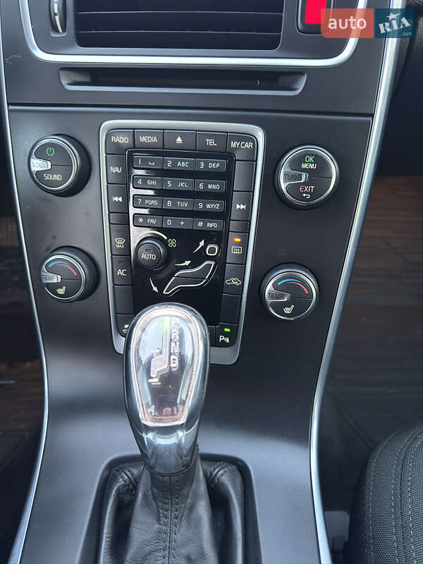 Универсал Volvo V60 2012 в Киеве