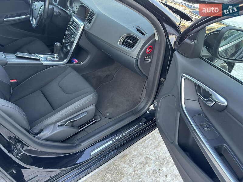 Универсал Volvo V60 2011 в Киеве