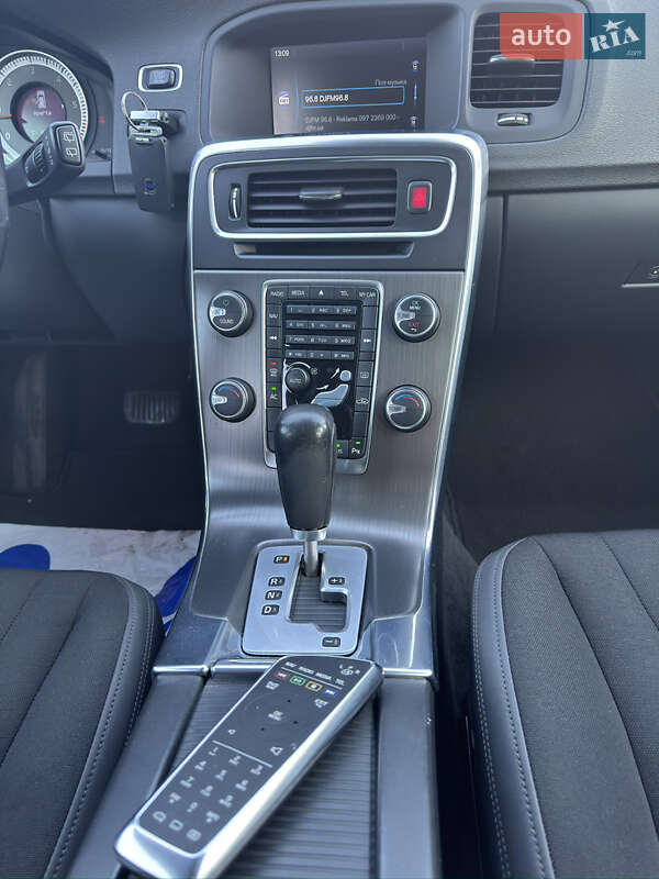 Универсал Volvo V60 2011 в Киеве