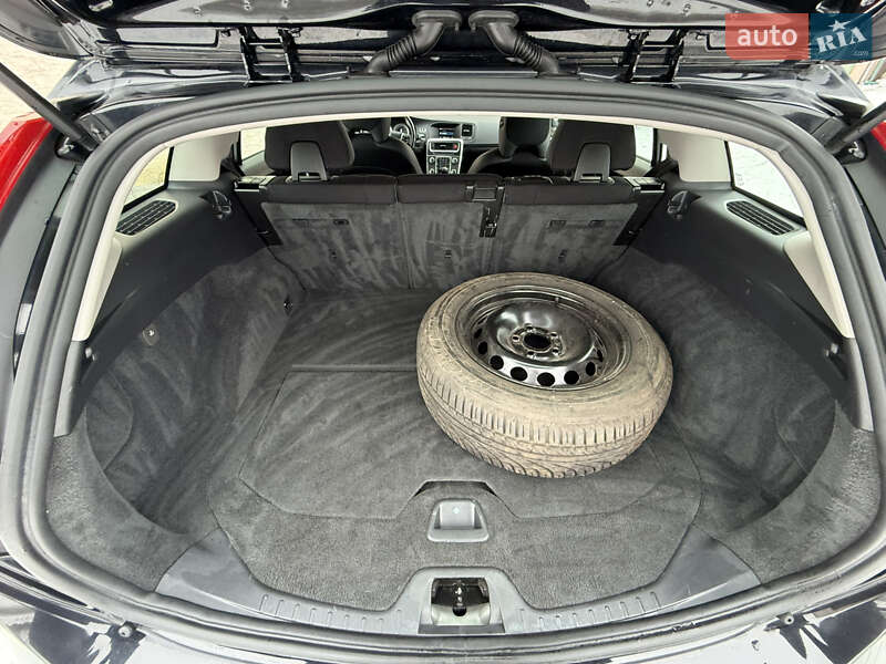Универсал Volvo V60 2011 в Стрые фото 34 Универсал Volvo V60 2011 в Стрые