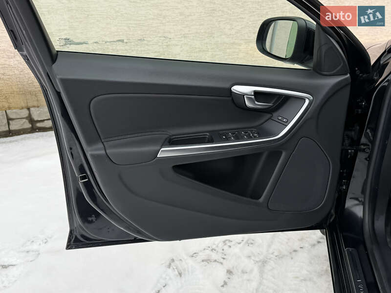 Универсал Volvo V60 2011 в Стрые фото 37 Универсал Volvo V60 2011 в Стрые