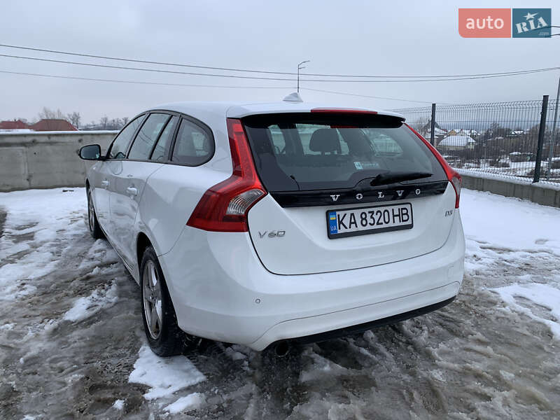 Универсал Volvo V60 2016 в Киеве фото 10 Универсал Volvo V60 2016 в Киеве