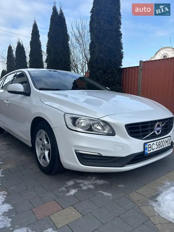 Volvo V60 2016