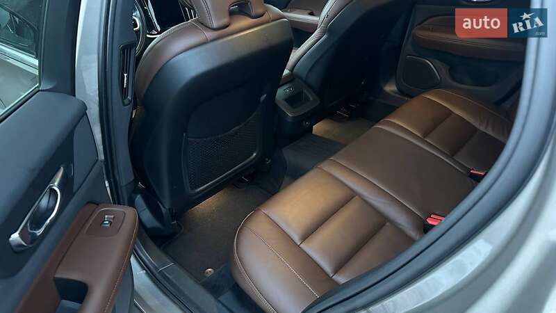 Универсал Volvo V60 2021 в Дубно