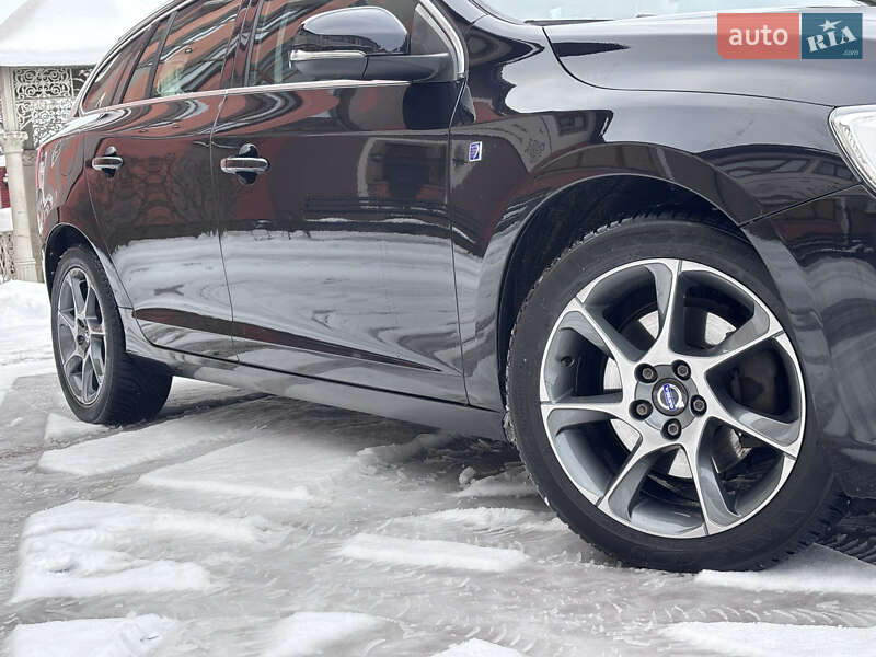 Универсал Volvo V60 2015 в Стрые