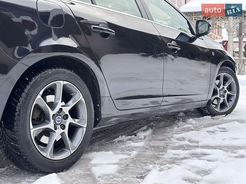 Универсал Volvo V60 2015 в Стрые