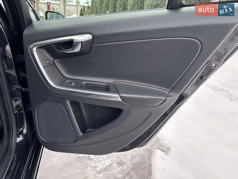 Универсал Volvo V60 2015 в Стрые