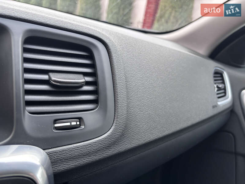 Универсал Volvo V60 2015 в Стрые