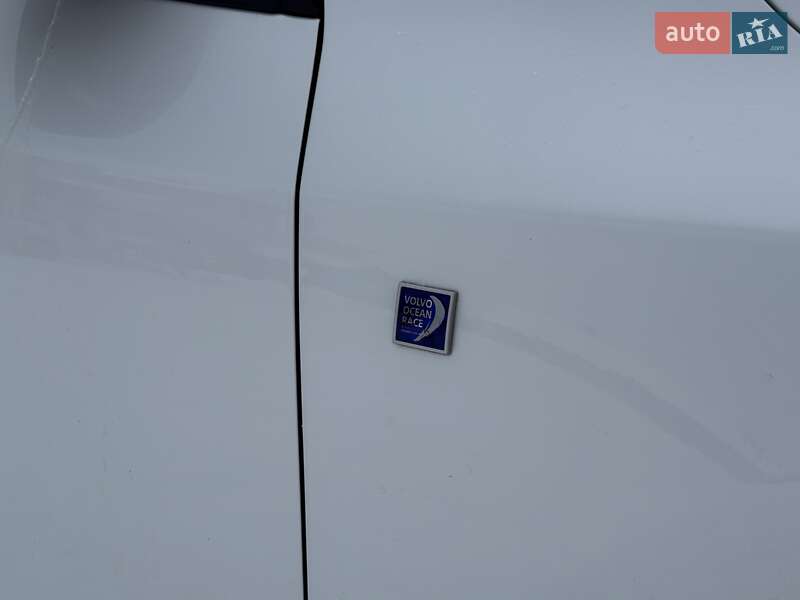 Универсал Volvo V60 2015 в Бродах фото 15 Универсал Volvo V60 2015 в Бродах