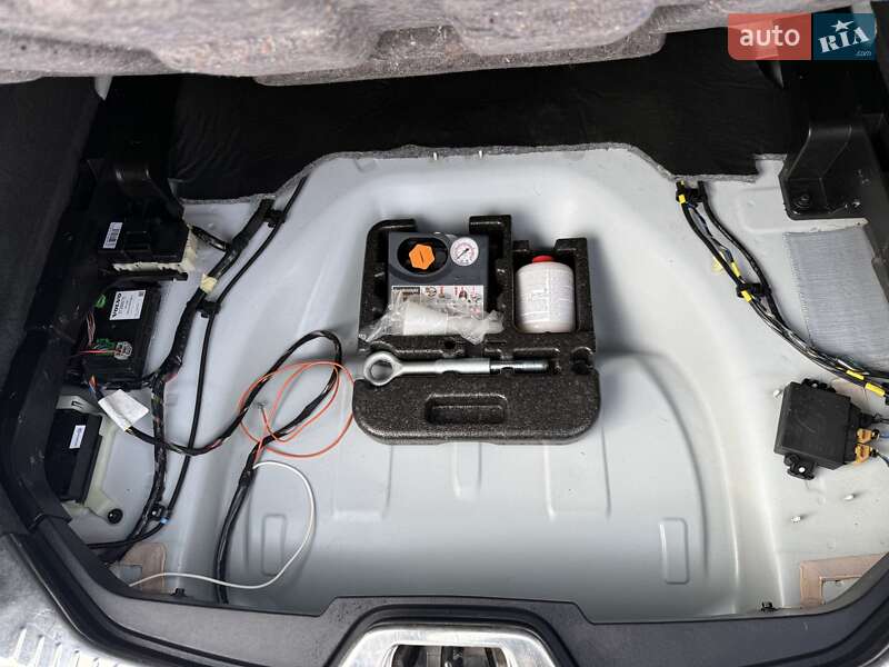 Универсал Volvo V60 2015 в Бродах фото 45 Универсал Volvo V60 2015 в Бродах