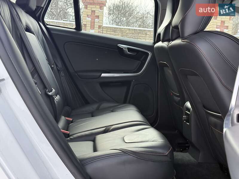 Универсал Volvo V60 2015 в Бродах фото 48 Универсал Volvo V60 2015 в Бродах