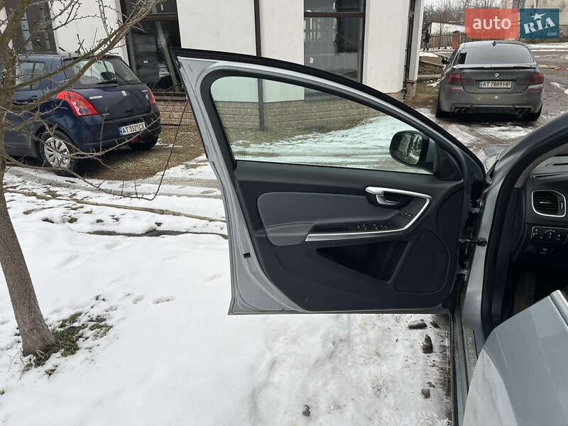 Универсал Volvo V60 2014 в Ивано-Франковске фото 16 Универсал Volvo V60 2014 в Ивано-Франковске