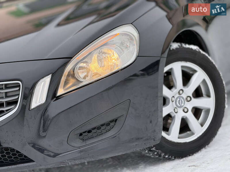 Універсал Volvo V60 2011 в Стрию