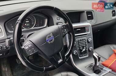 Универсал Volvo V60 2015 в Заречном фото 7 Универсал Volvo V60 2015 в Заречном