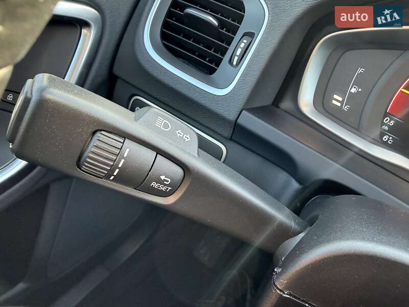 Универсал Volvo V60 2015 в Бродах фото 65 Универсал Volvo V60 2015 в Бродах