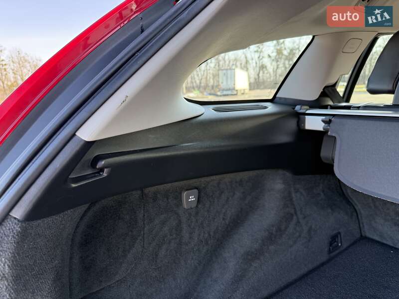 Универсал Volvo V60 2015 в Бродах фото 81 Универсал Volvo V60 2015 в Бродах