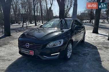 Універсал Volvo V60 2014 в Києві