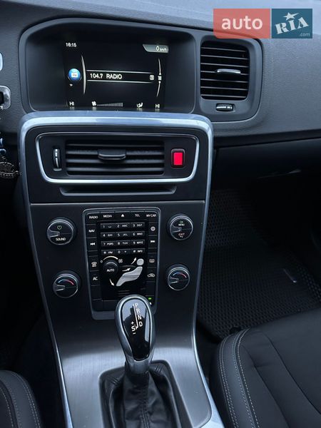 Универсал Volvo V60 2014 в Ивано-Франковске