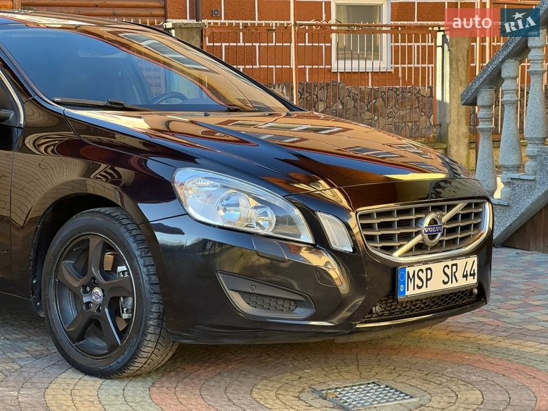 Универсал Volvo V60 2010 в Стрые
