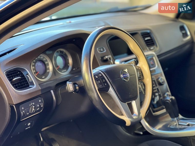 Универсал Volvo V60 2010 в Стрые