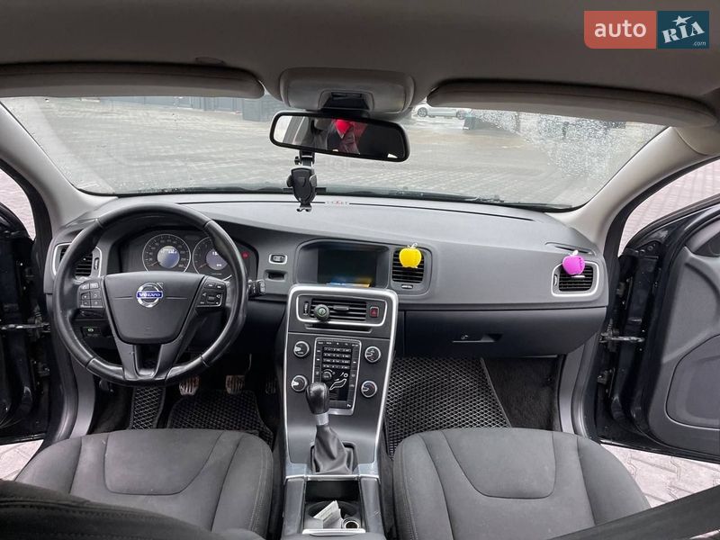Універсал Volvo V60 2011 в Зборові