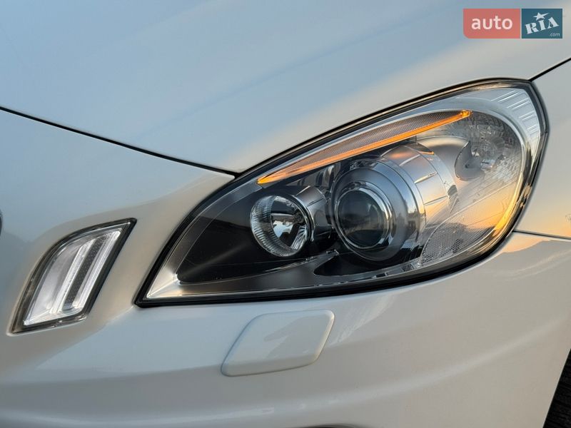 Универсал Volvo V60 2011 в Луцке