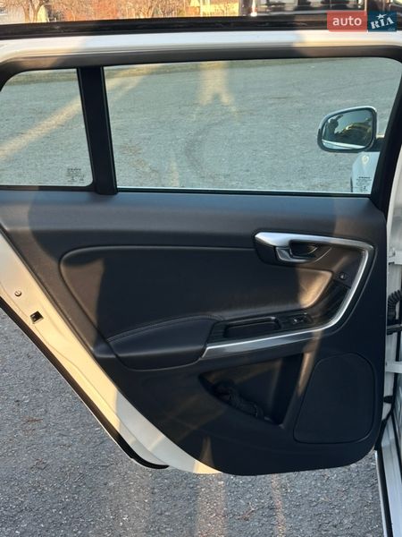 Універсал Volvo V60 2014 в Дубні