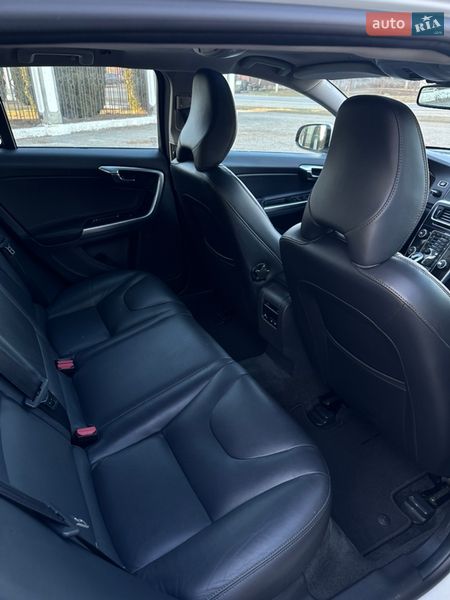 Універсал Volvo V60 2014 в Дубні