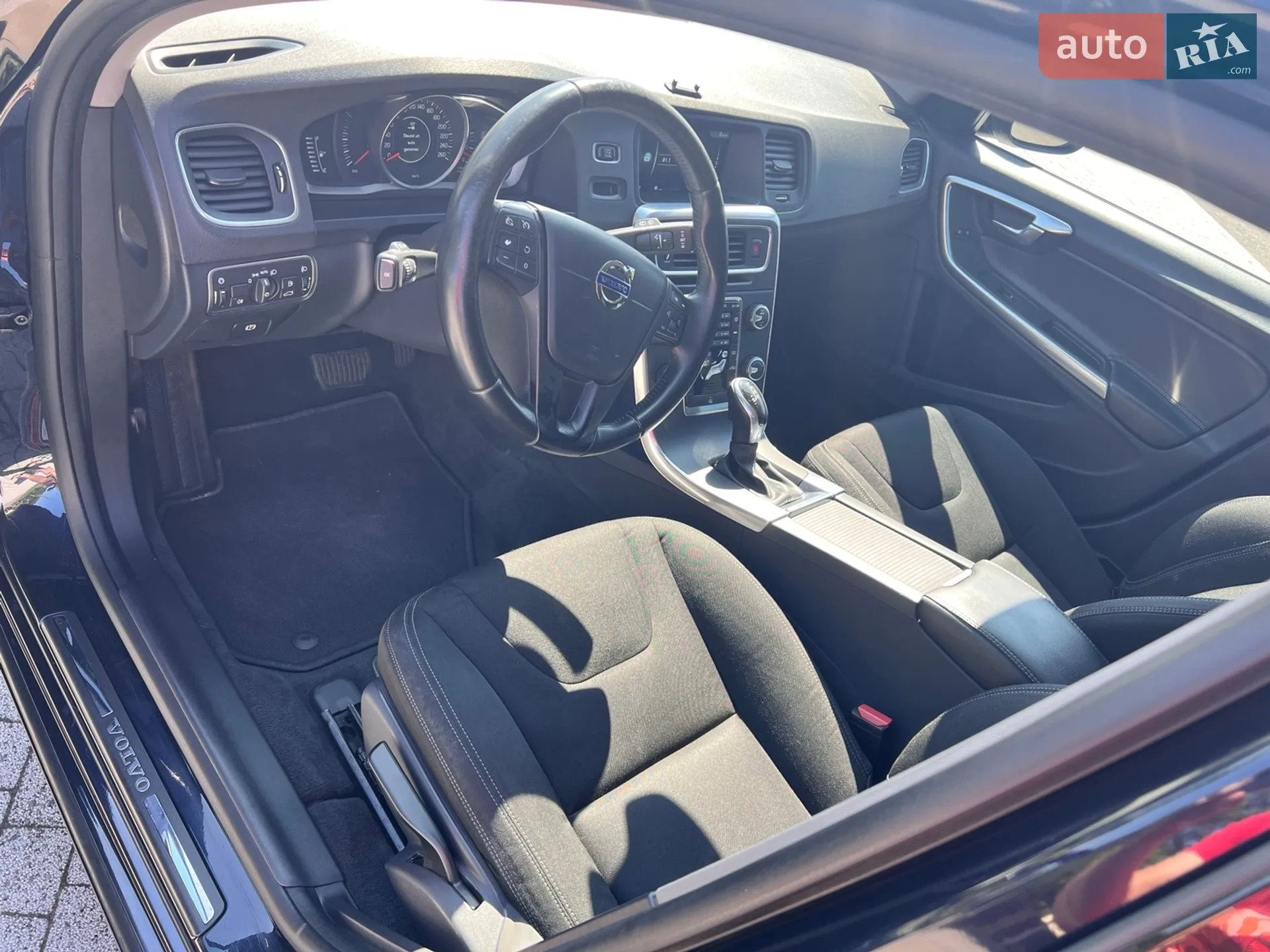 2016 Volvo V60 - мініатюра 37