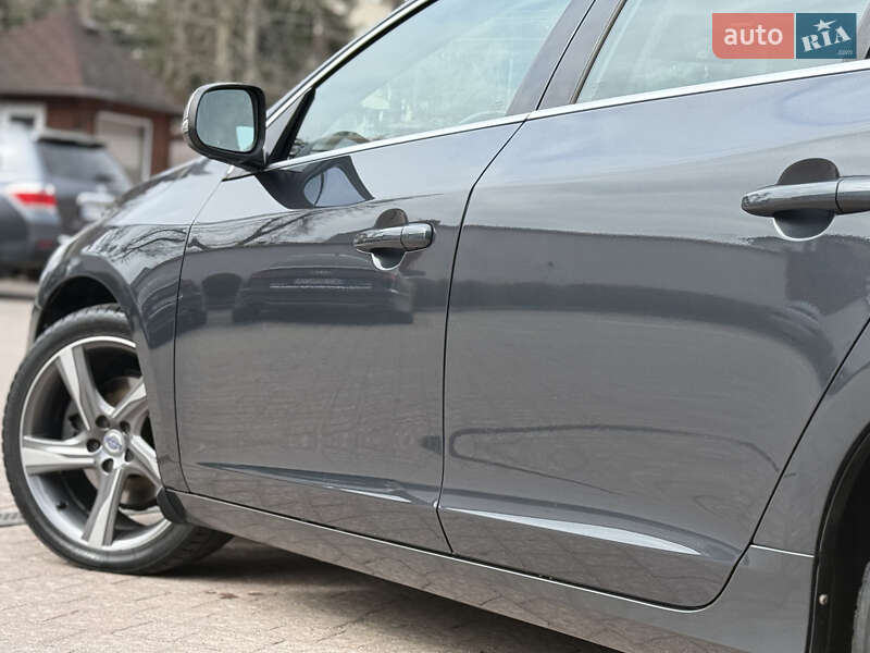 Універсал Volvo V60 2012 в Стрию