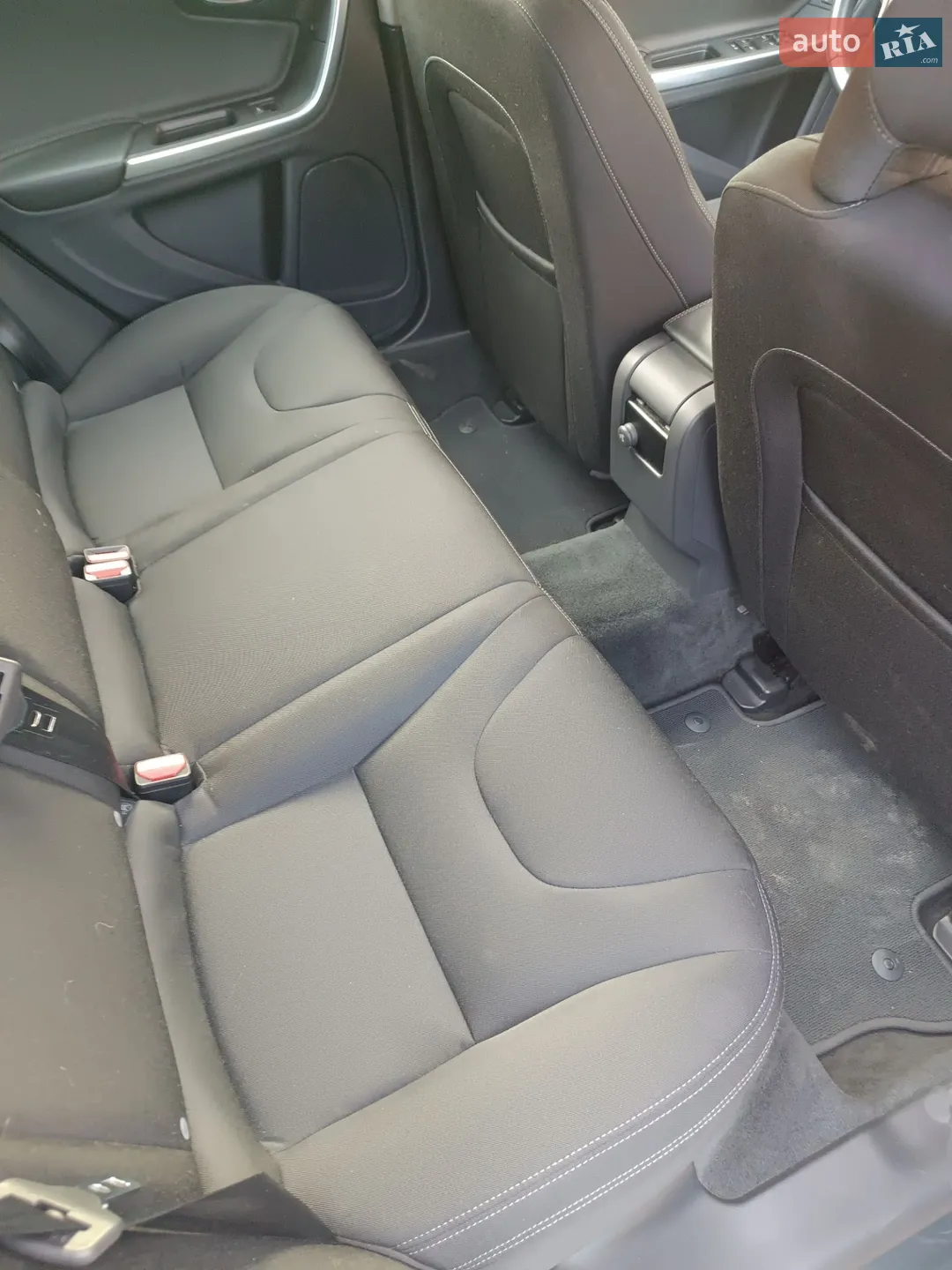 2016 Volvo V60 - мініатюра 13