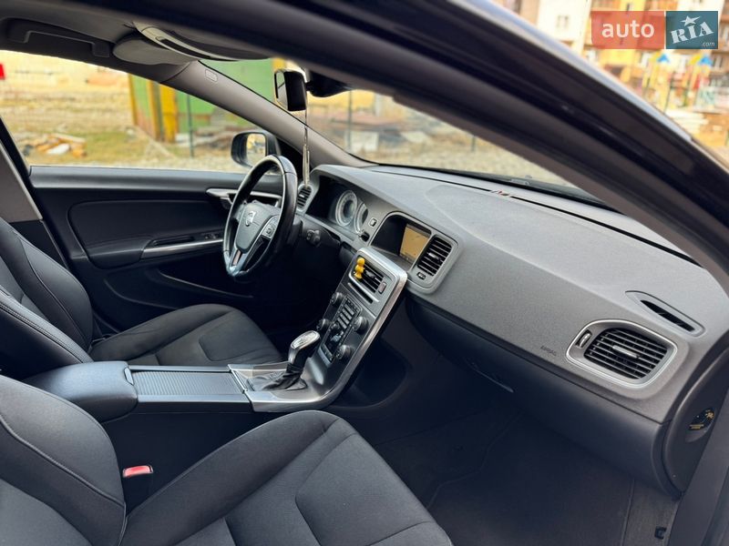 Универсал Volvo V60 2013 в Калуше