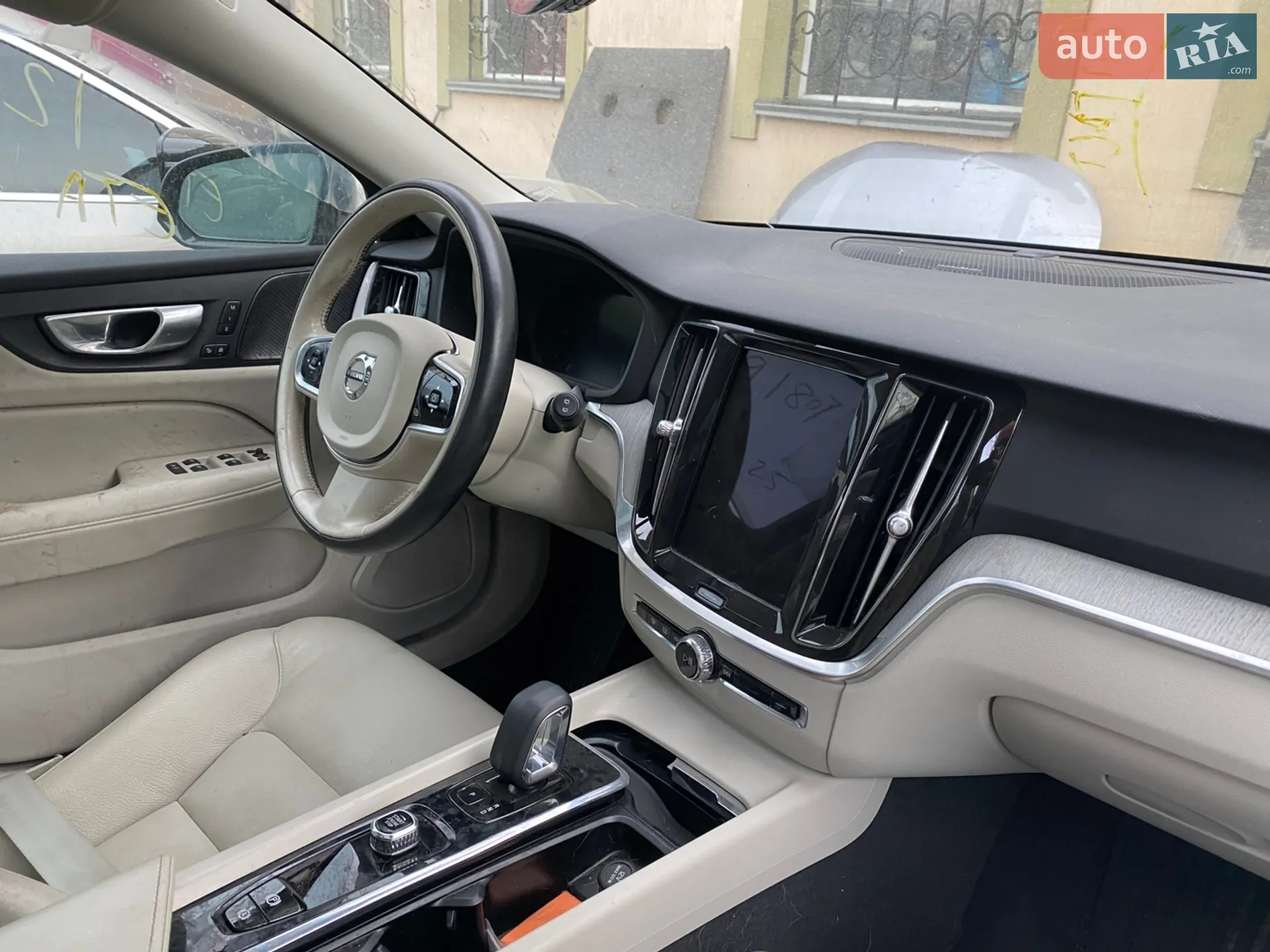 2023 Volvo V60 - мініатюра 13
