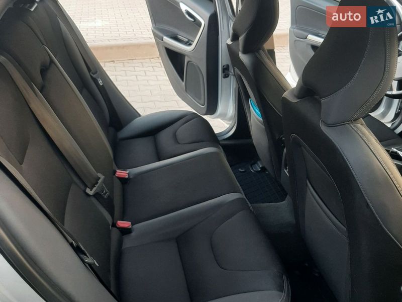 Универсал Volvo V60 2013 в Белой Церкви фото 9 Универсал Volvo V60 2013 в Белой Церкви