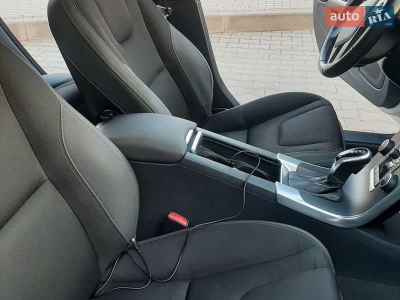 Универсал Volvo V60 2013 в Белой Церкви фото 12 Универсал Volvo V60 2013 в Белой Церкви