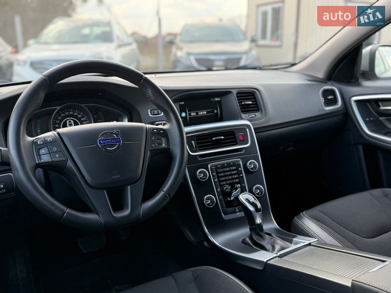 Универсал Volvo V60 2016 в Ровно