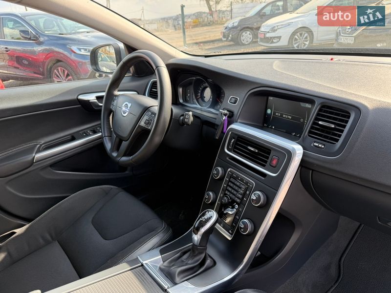Универсал Volvo V60 2016 в Ровно