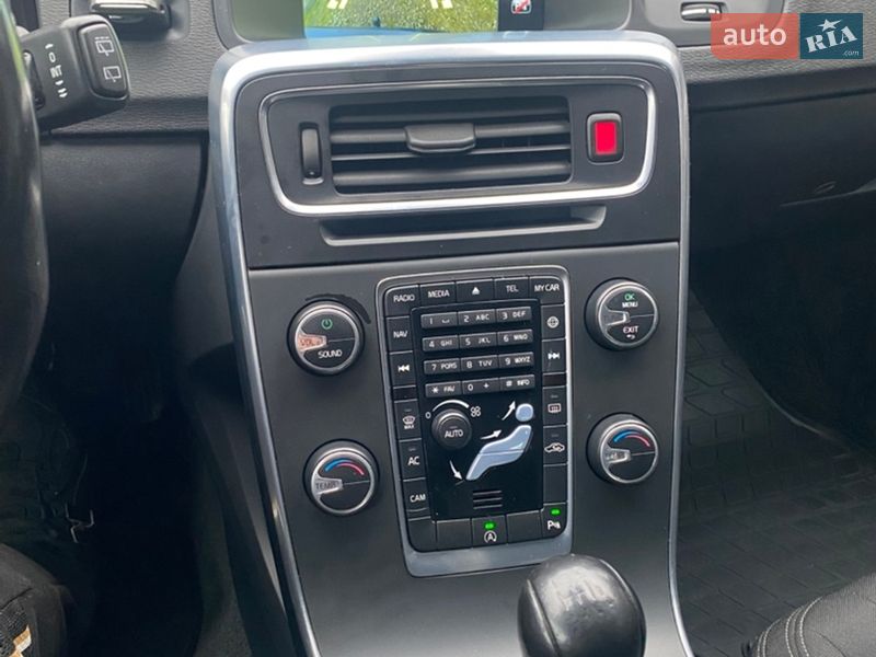 Универсал Volvo V60 2014 в Косове