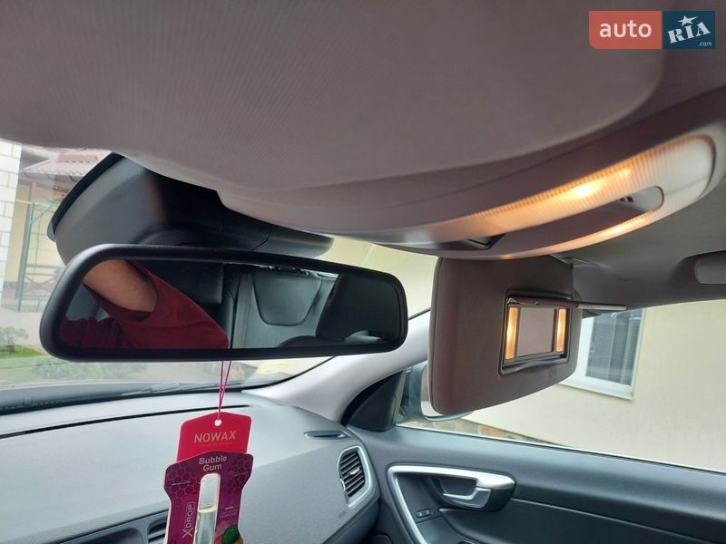 Универсал Volvo V60 2014 в Бродах