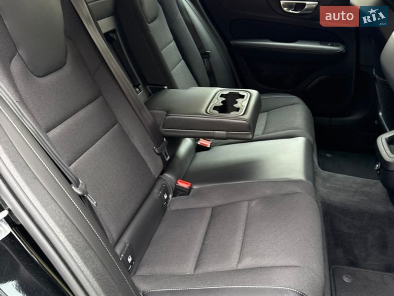 Универсал Volvo V60 2020 в Тернополе фото 76 Универсал Volvo V60 2020 в Тернополе