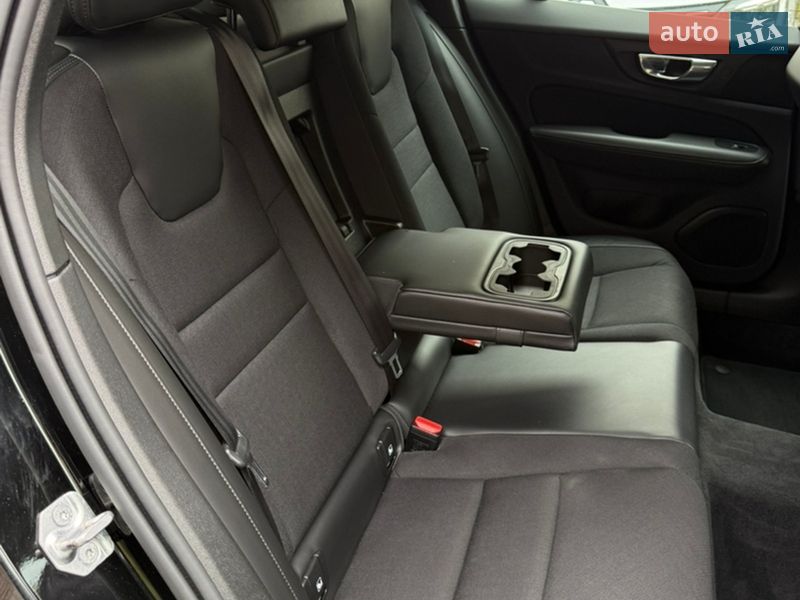 Універсал Volvo V60 2019 в Тернополі