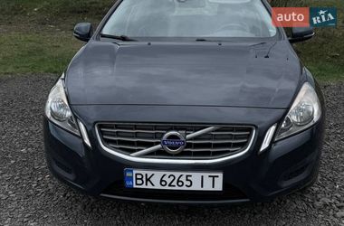Універсал Volvo V60 2012 в Вараші